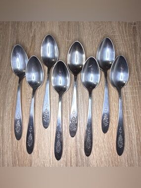 Set Of 8 Teaspoons Oneida BIRD OF PARADISE Community Plate Silverware 6"